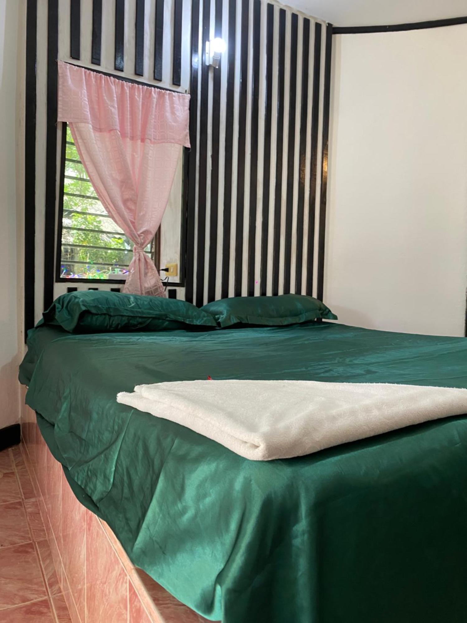 Appartement Hutofhappiness à Thong Sala Extérieur photo